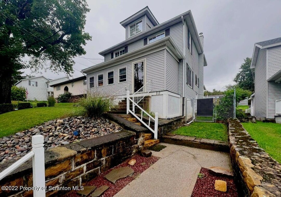 717 N Valley Ave, Olyphant, PA 18447 - photo 1