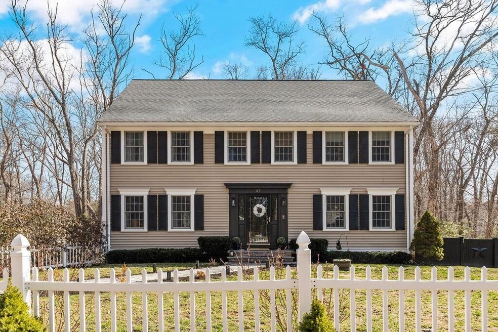 47 Oakdale Rd, North Reading, MA 01864 - photo 1