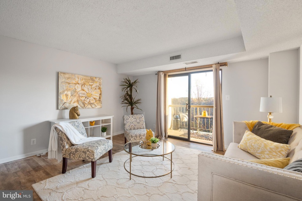 Lakeside Plaza Condominium unit 827, Baileys Crossroads, VA 22041 - photo 1