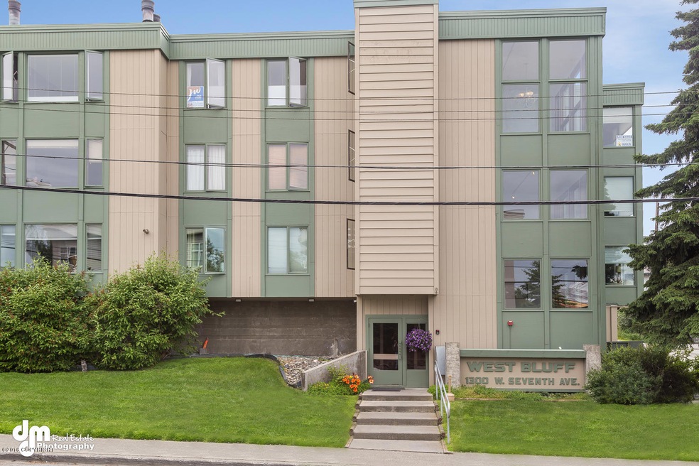 1300 W 7th Avenue 203-large-002-26-Exter