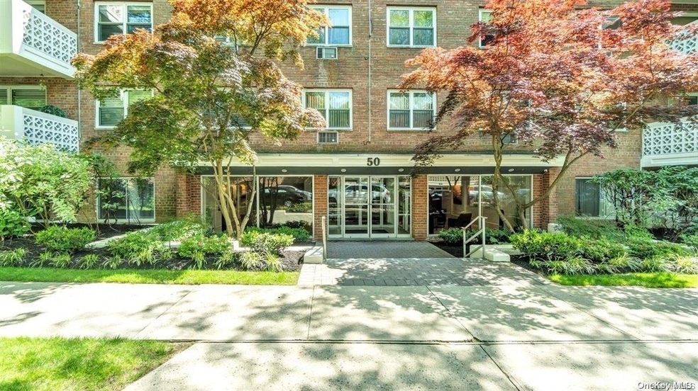 Claridge Apartment Corporation unit 3K, Great Neck, NY 11021 - photo 1