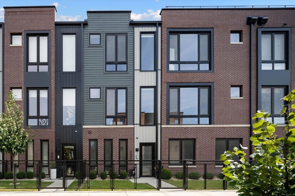 For Sale $1,270,000 • Co-Listing Agent