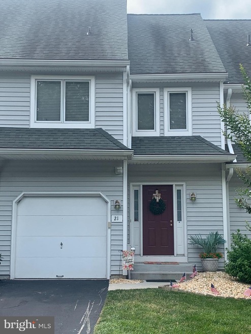 21 W Jonathan Ct, Kennett Square, PA 19348 - photo 1
