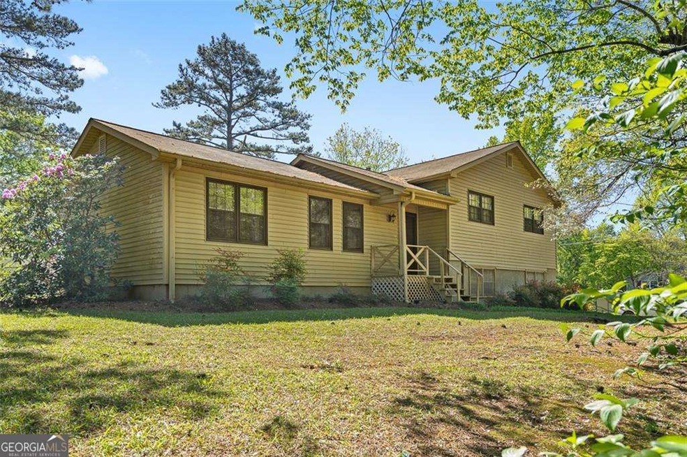 2062 Skyhawk Ln, Acworth, GA 30102 - photo 1