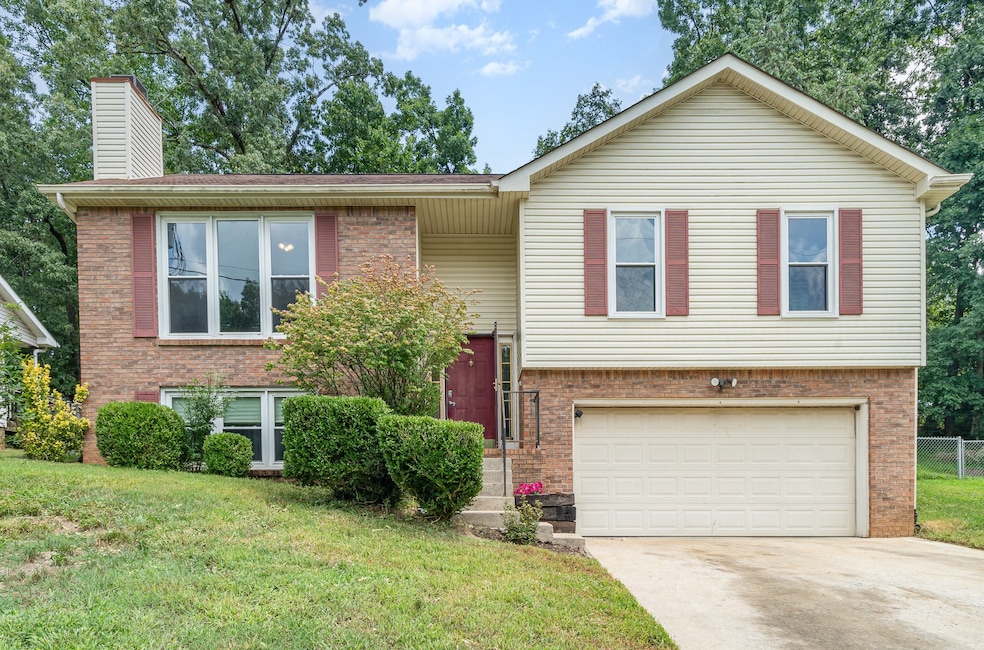 1215 Verkler Dr, Clarksville, TN 37042 - photo 1