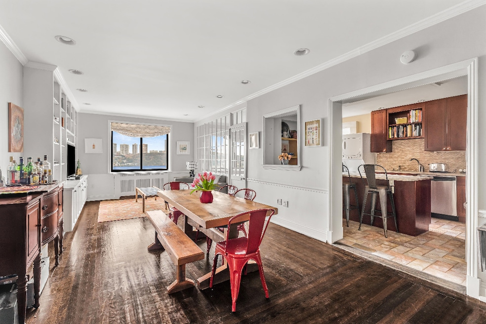 Sold $1,100,000 • Co-Listing Agent