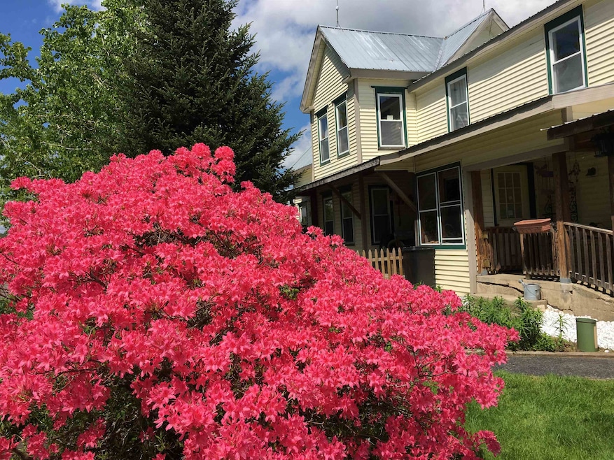 1047 Clark Pond Rd, North Haverhill, NH 03774 - photo 1