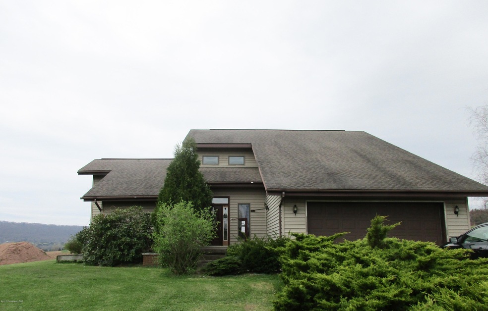 55 N Greenbriar Rd, Drums, PA 18222 - photo 1