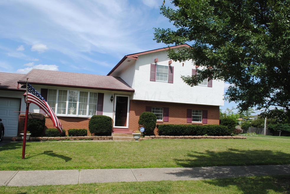 4002 Donegal Ct, Columbus, OH 43228 - photo 1