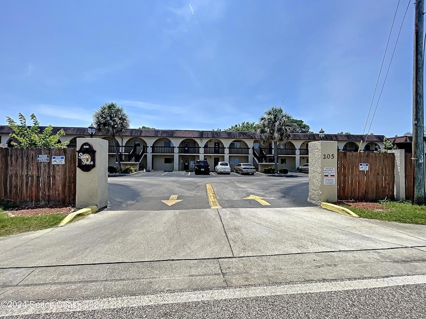 205 Palmetto Ave unit 603, Merritt Island, FL 32953 - photo 1