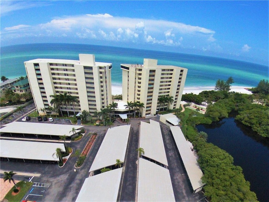 Aerial above the unit, showing distance to 800' of