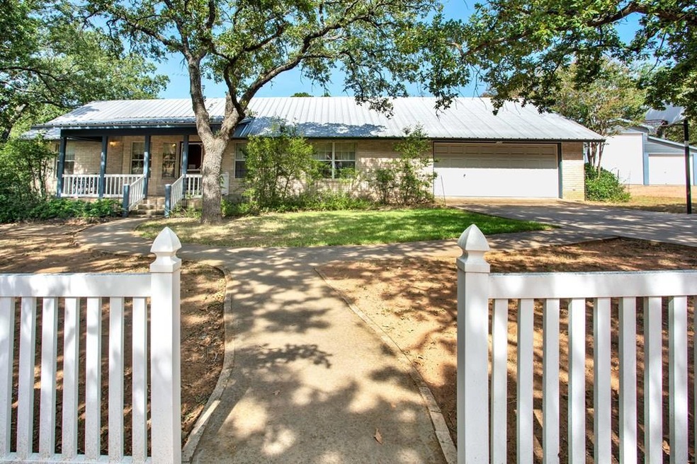 1180 Boos Ln, Fredericksburg, TX 78624 - photo 1