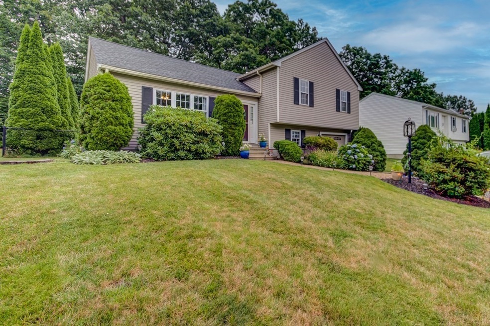 53 Santoro Rd, Worcester, MA 01606 - photo 1