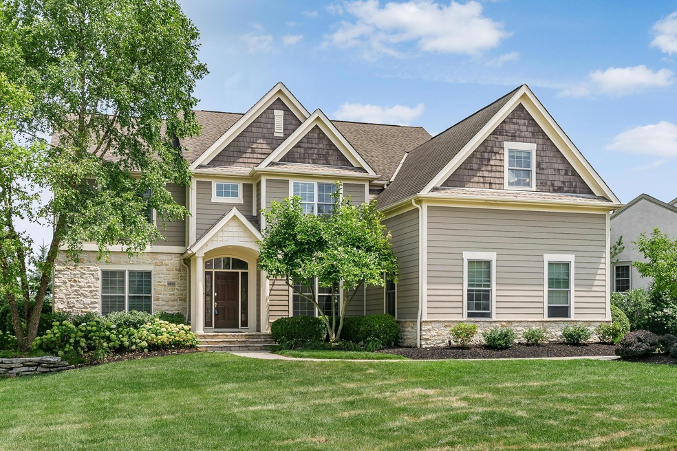 9821 Glasgow Ct, Dublin, OH 43017 - photo 1