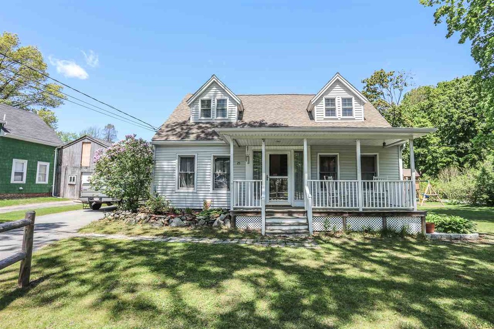 25 Farm Ln, Seabrook, NH 03874 - photo 1