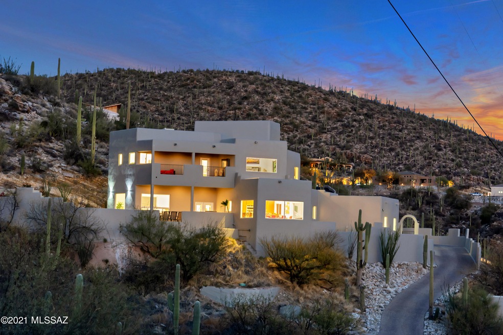 Beautiful Home on the hillside