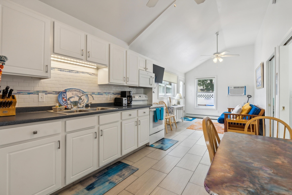 21 Milliken St, Old Orchard Beach, ME 04064 - photo 1