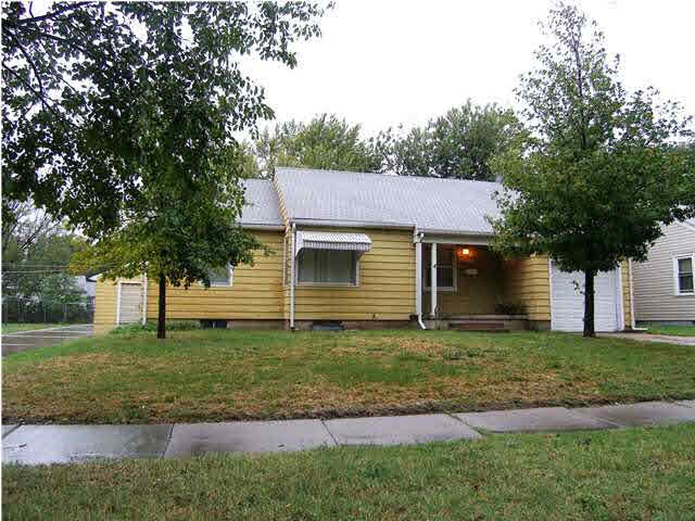 NEW HERITAGE ROOF COMING SOON! PLUS EASY CARE STEE