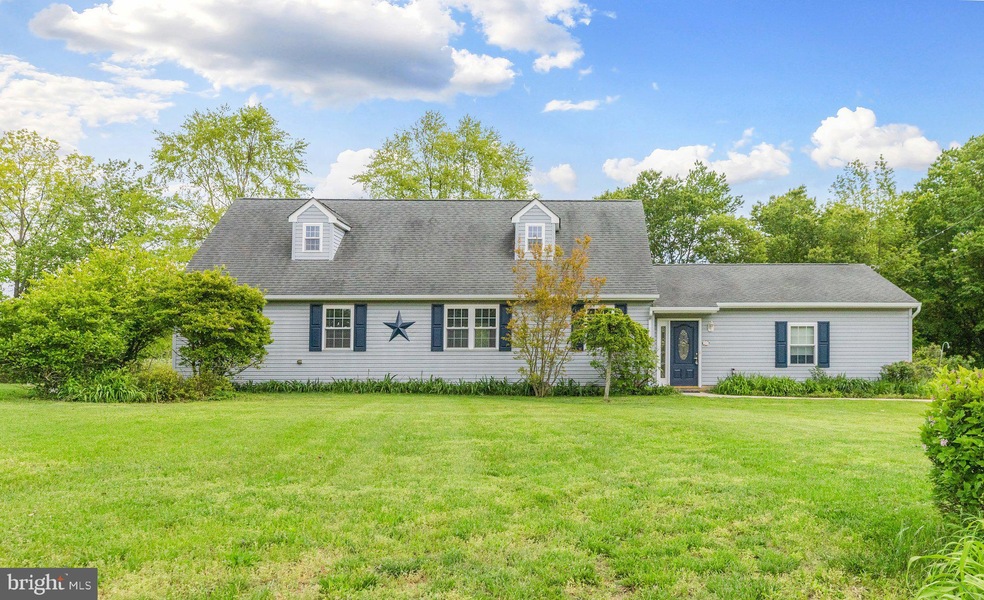 707 W Quillytown Rd, Penns Grove, NJ 08069 - photo 1