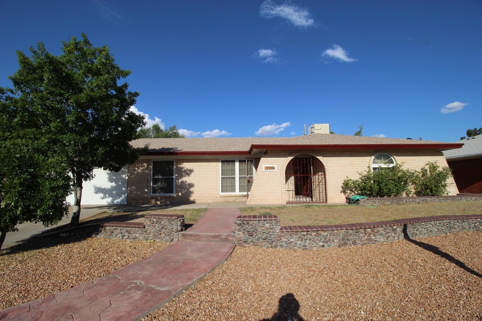 11004 Lakewood Ave, El Paso, TX 79935 - photo 1