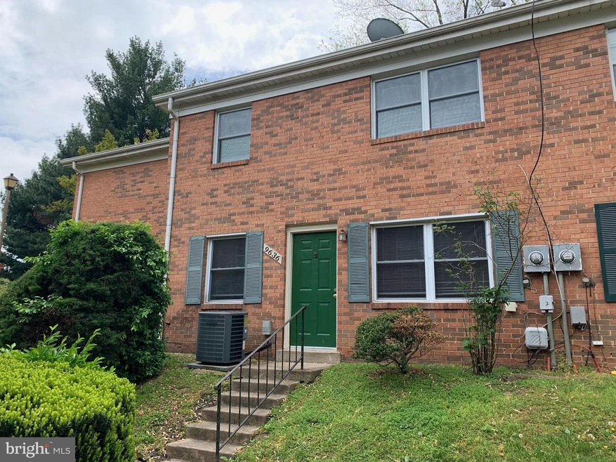 9636 Hagel Cir, Lorton, VA 22079 - photo 1