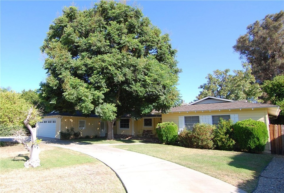 Walnut Acres Large Lot Ranch