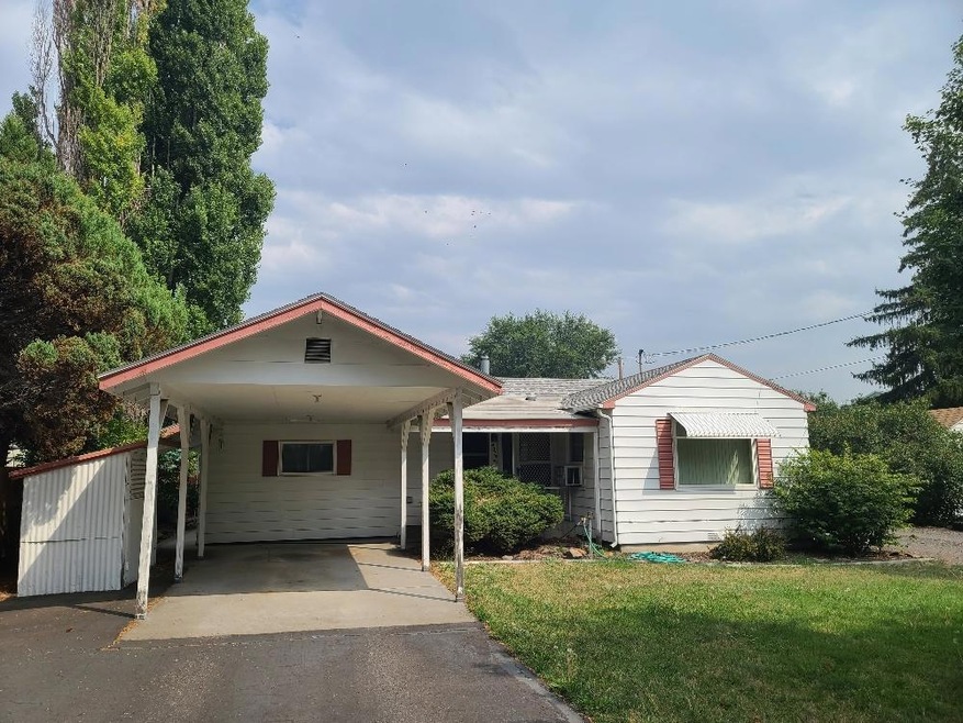 4325 Summers Ln, Klamath Falls, OR 97603 - photo 1