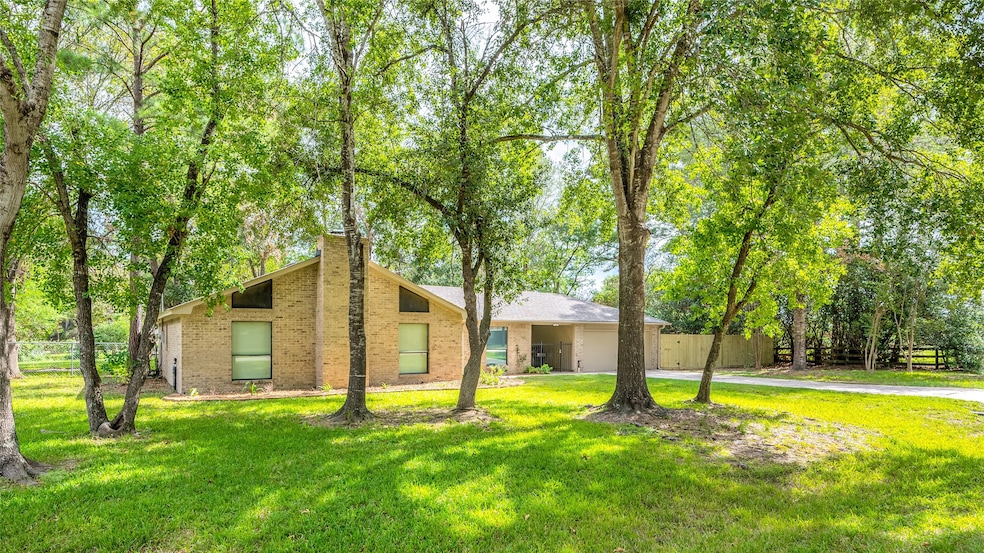 31706 Cottonwood Ln, Magnolia, TX 77355 - photo 1