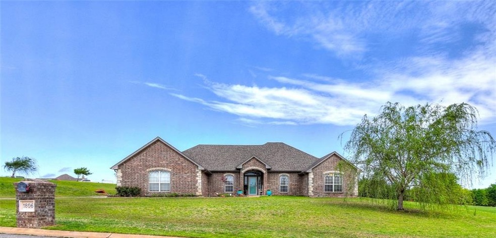 Acreage To Love! Beautiful lot in a neighborhood p