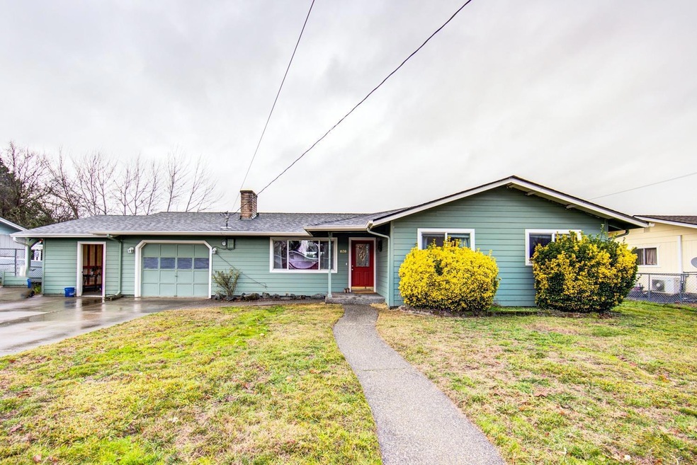 1138 SW Cottonwood St, Grants Pass, OR 97526 - photo 1