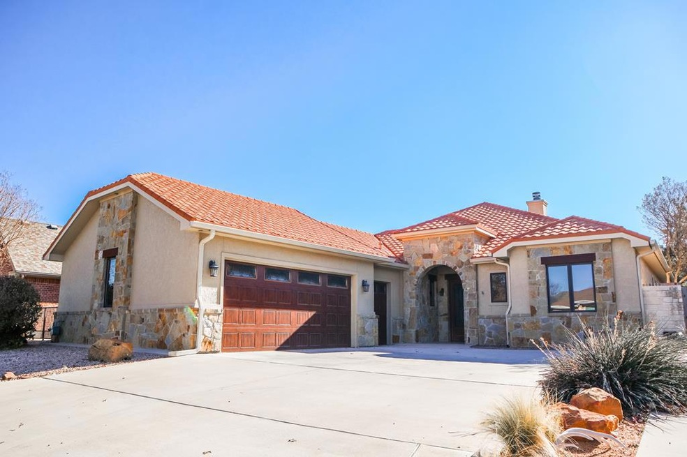 2029 Valleyview Dr, San Angelo, TX 76904 - photo 1