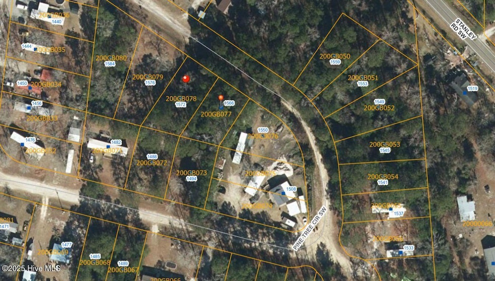 1566_1572 Pine Tree Circle