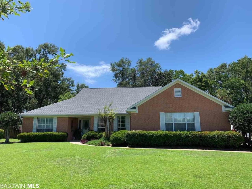 142 Hawthorne Cir, Fairhope, AL 36532 - photo 1