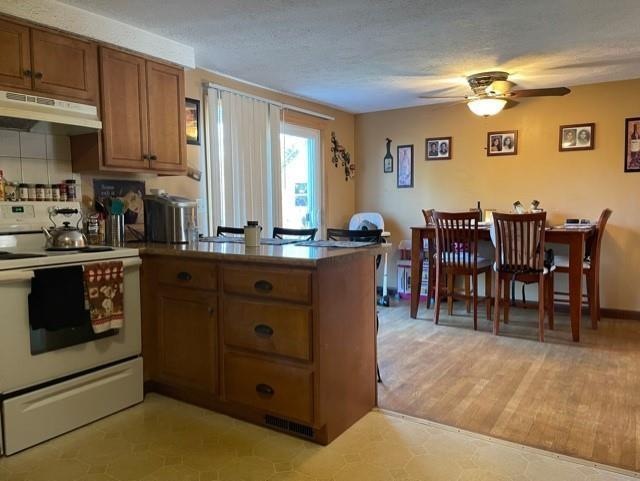 4 Kerri Ln, Hooksett, NH 03106 - photo 1