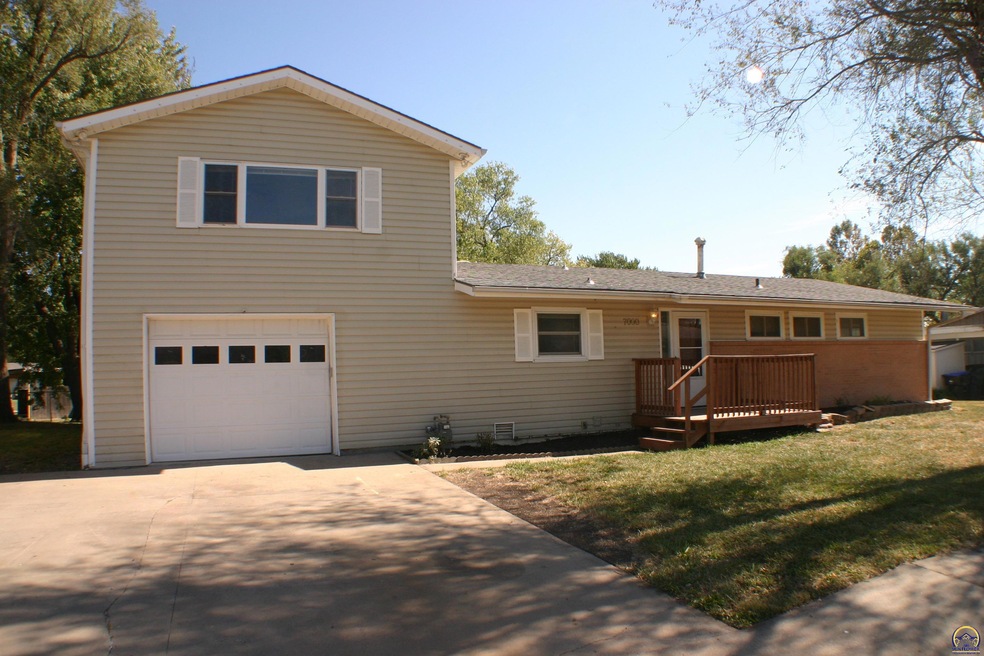 7000 SW Arborhaven Ln, Topeka, KS 66619 - photo 1
