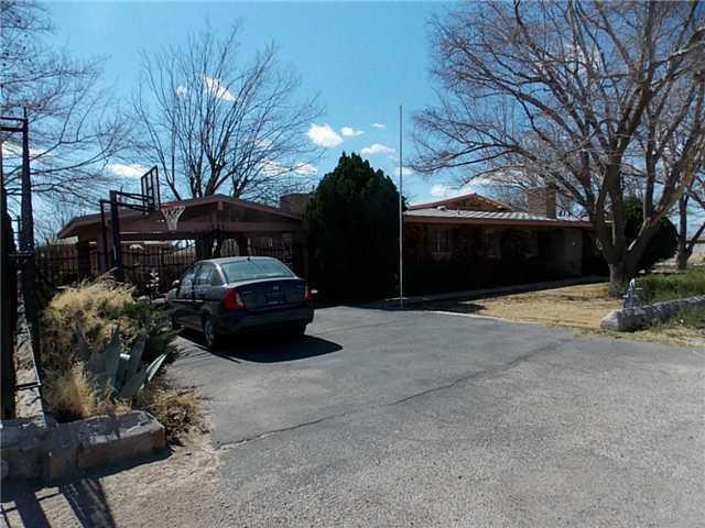 7830 Pecan Ct, El Paso, TX 79915 - photo 1