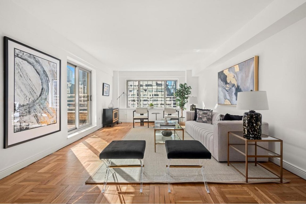 The 200 unit 18 A, New York, NY 10022 - photo 1