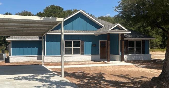 1018 Bluestem Ct, Brock, TX 76087 - photo 1