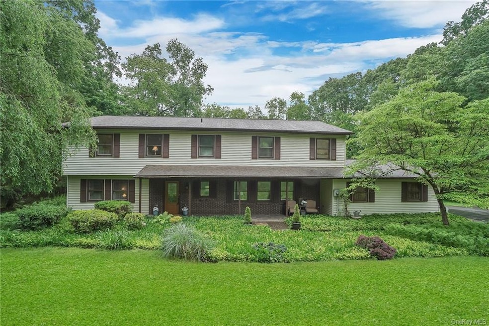 18 Pellbridge Dr, Hopewell Junction, NY 12533 - photo 1