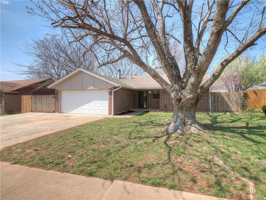 3608 Black Hawk Dr, Norman, OK 73072 - photo 1