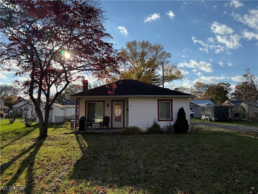 View of front of home featuring a covered patio