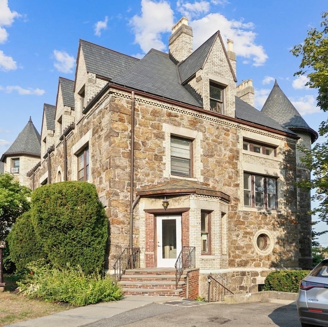 11 Garrison Rd unit 1, Brookline, MA 02445 - photo 1