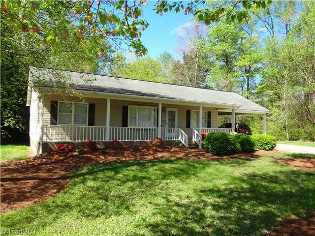 415 Belmont Dr, Archdale, NC 27263 - photo 1