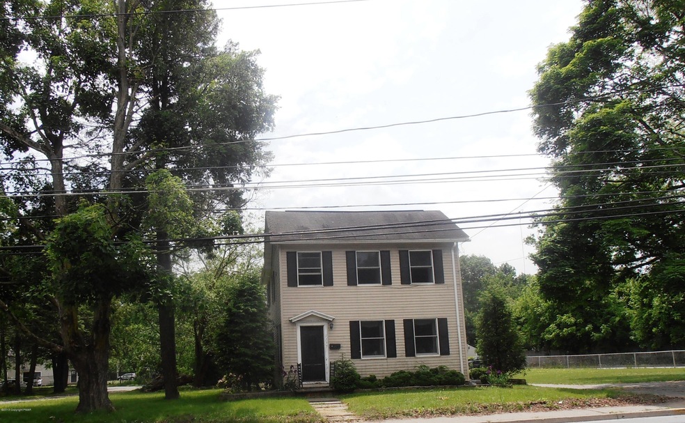 1177 W Main St, Stroudsburg, PA 18360 - photo 1