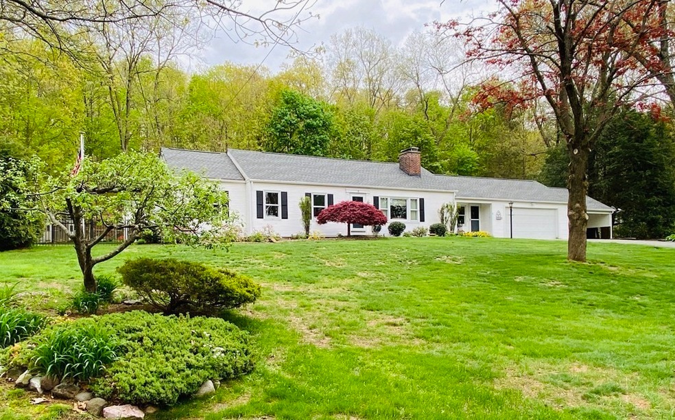 4 Cliffside Dr, Wilbraham, MA 01095 - photo 1