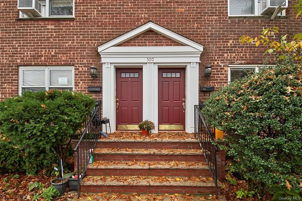 500 Tuckahoe Rd unit 3A, Yonkers, NY 10710 - photo 1