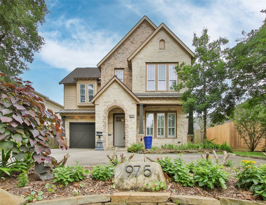 975 W 42nd St, Houston, TX 77018 - photo 1