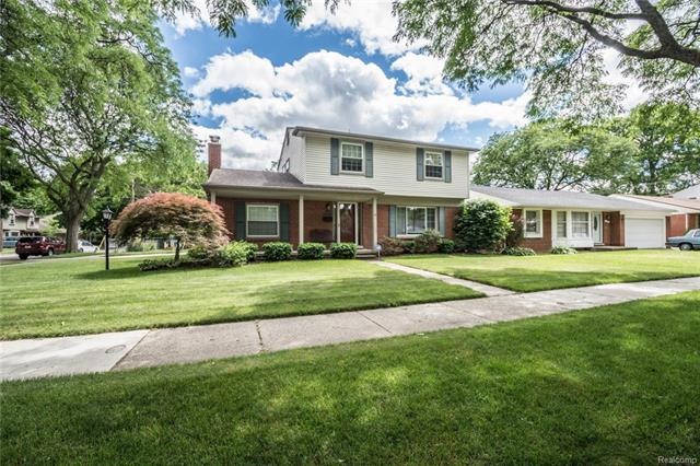 Summers Listing Photos (13).jpg