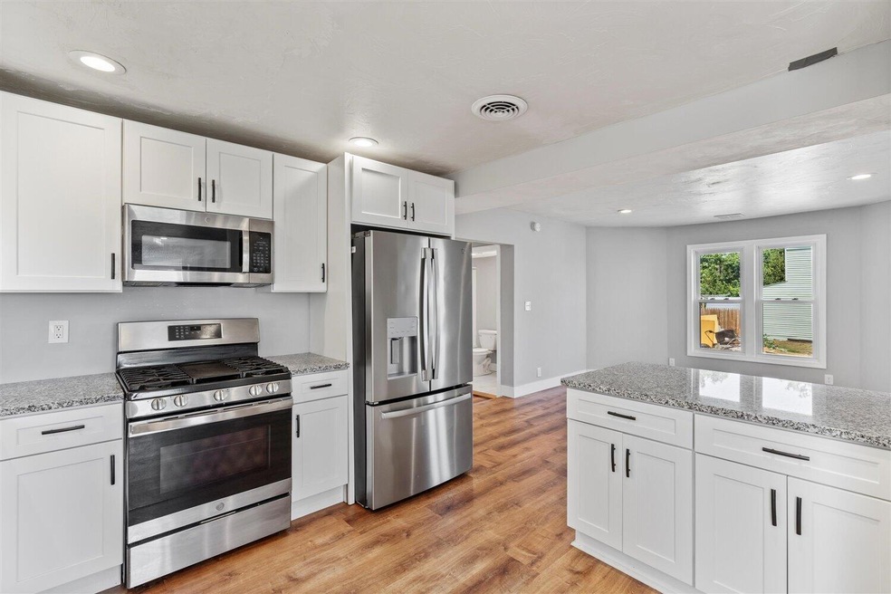 17 Elm St, South Portland, ME 04106 - photo 1