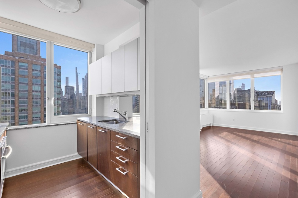 The Avery Condominium unit 30E, New York, NY 10069 - photo 1